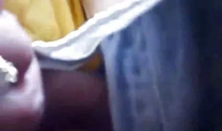 مربی زن انگیزشی هنگام عكس كير و كون تمرین